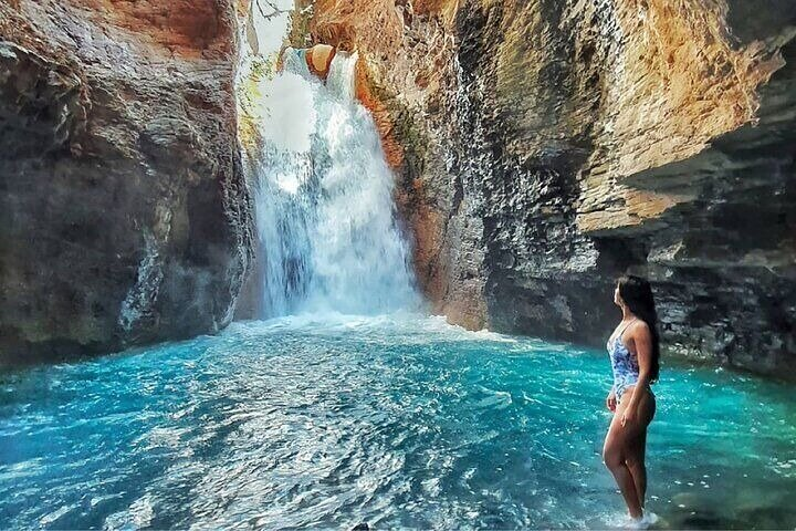 Waterfall,adventure hike challenge tour. - Photo 1 of 15